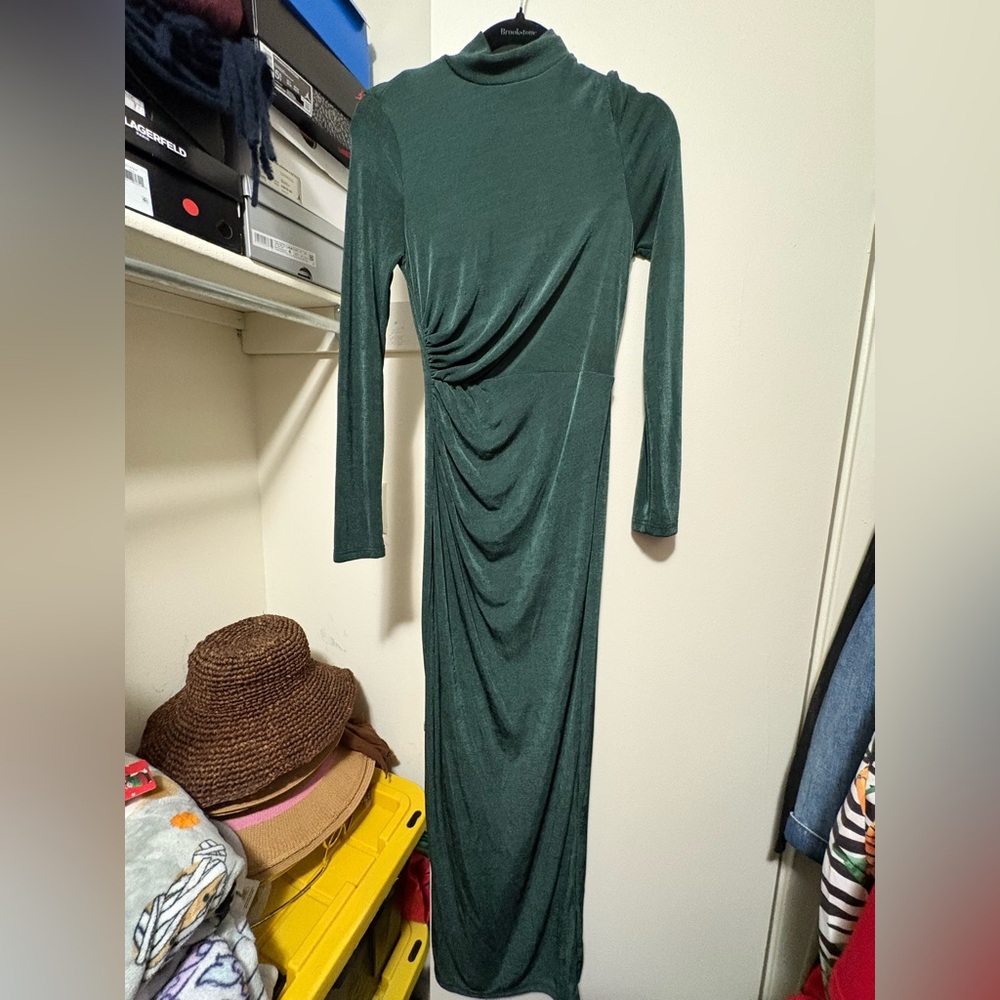 H&M Dark Green Long Sleeve Dress